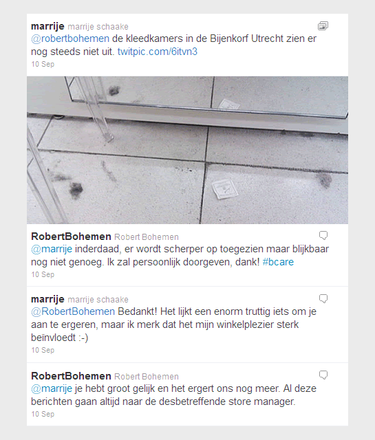 paskamer met stofvlokken op de grond